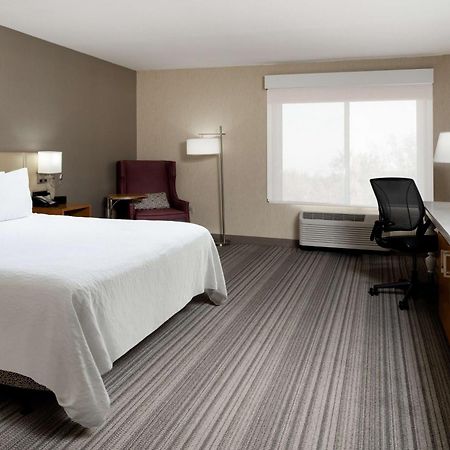 Hilton Garden Inn Roseville Exteriér fotografie