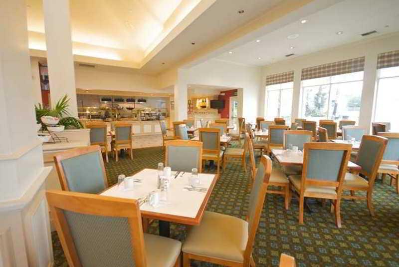 Hilton Garden Inn Roseville Restaurace fotografie