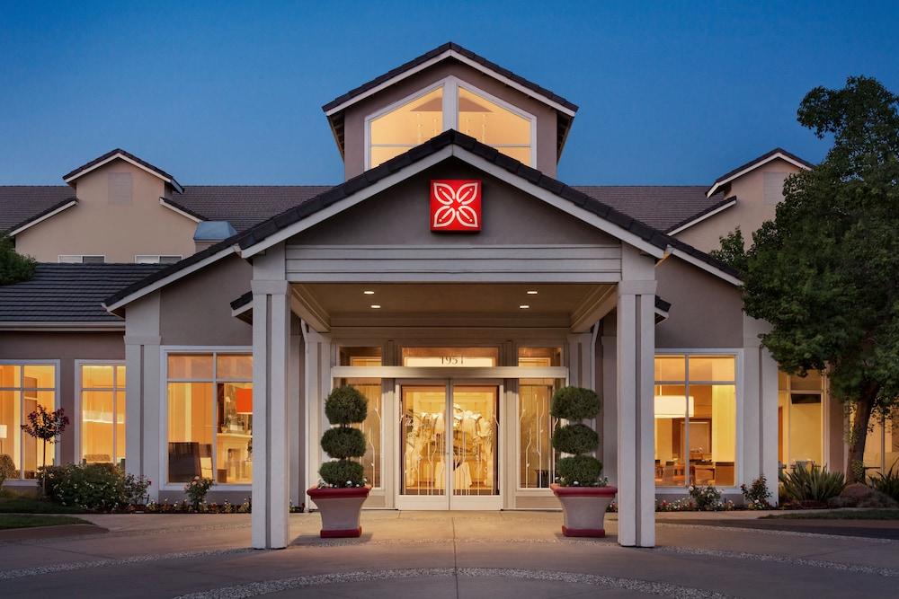 Hilton Garden Inn Roseville Exteriér fotografie