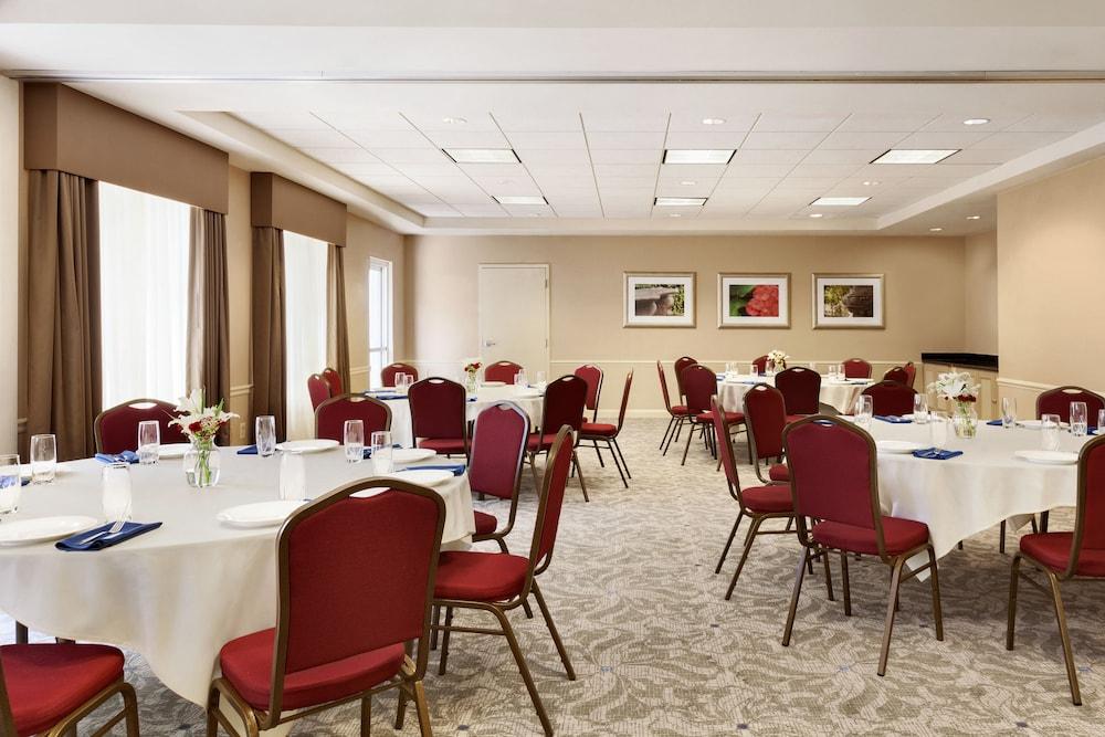 Hilton Garden Inn Roseville Exteriér fotografie