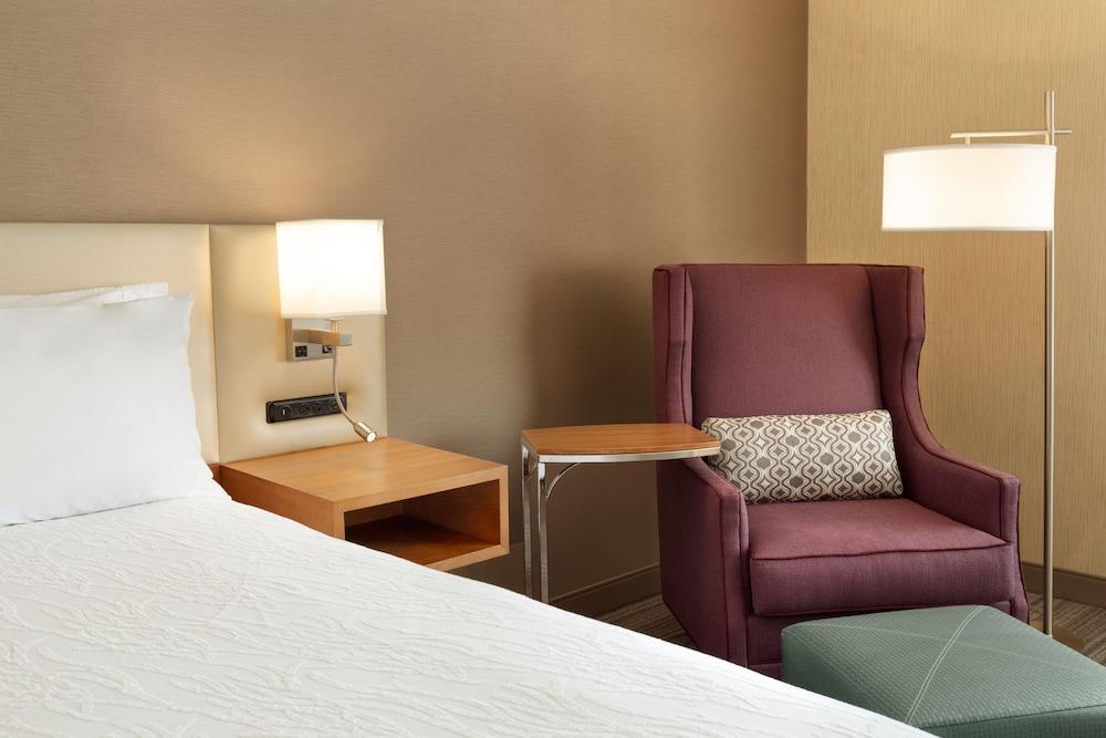 Hilton Garden Inn Roseville Exteriér fotografie
