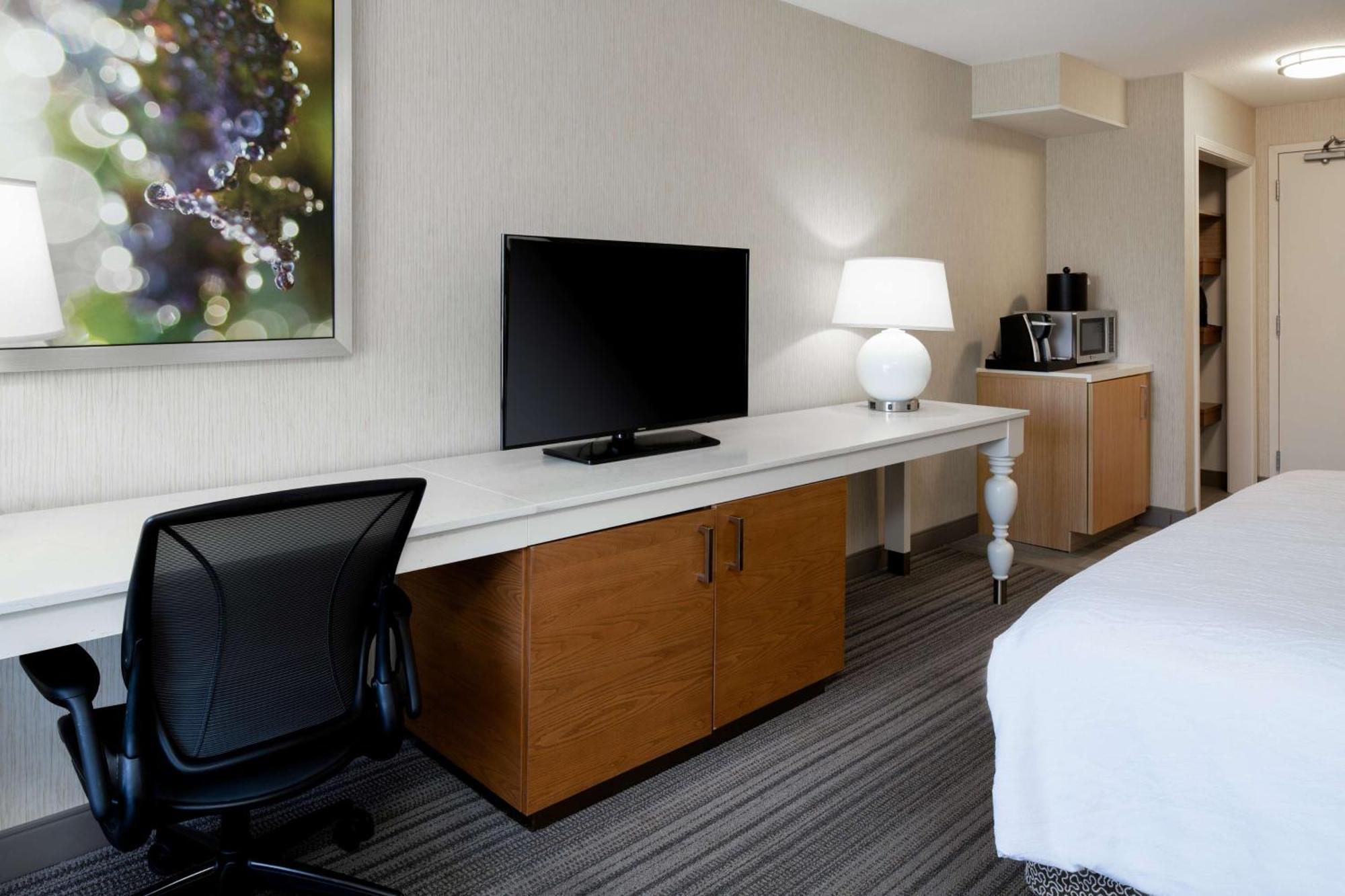 Hilton Garden Inn Roseville Exteriér fotografie
