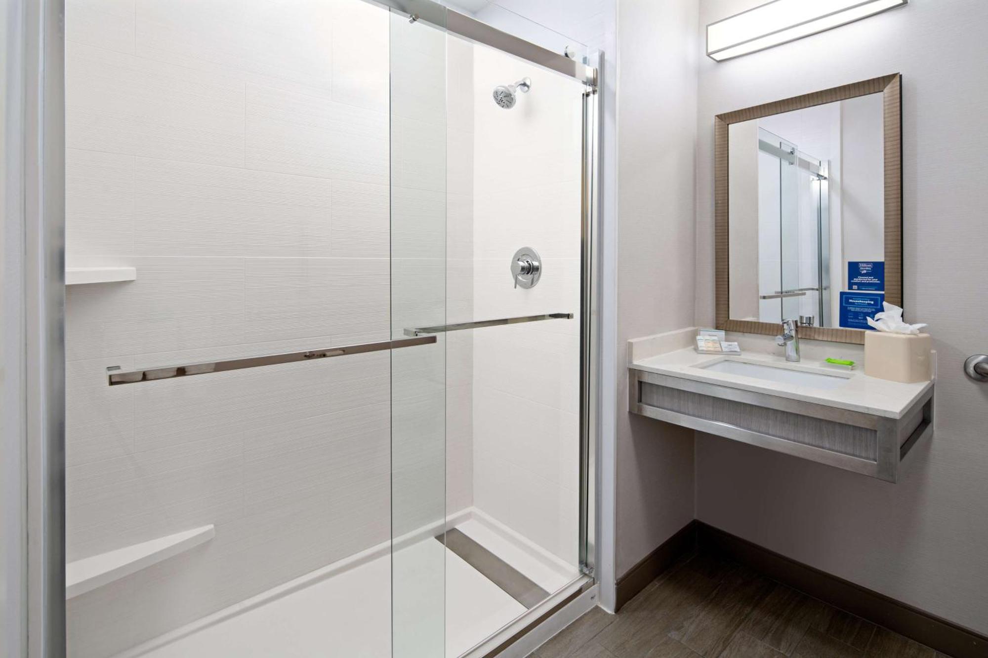 Hilton Garden Inn Roseville Exteriér fotografie