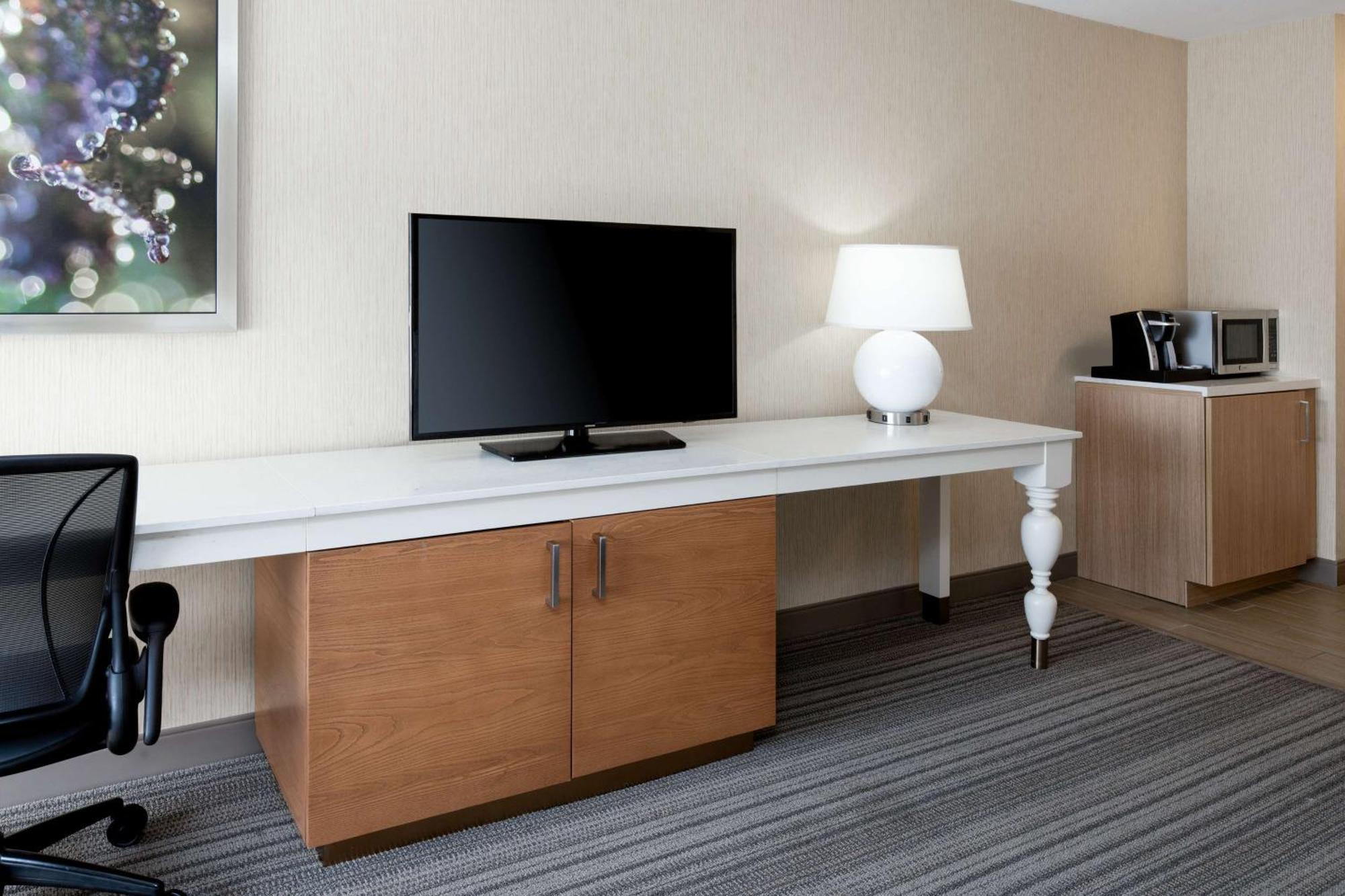 Hilton Garden Inn Roseville Exteriér fotografie